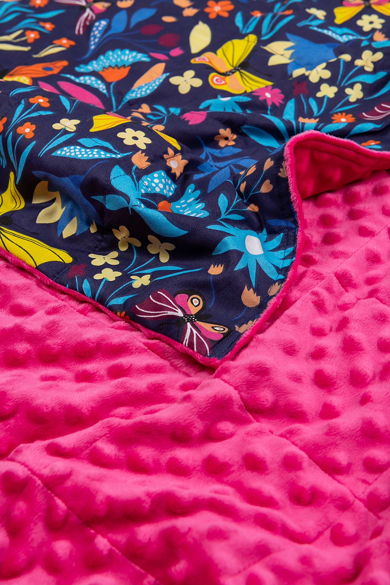 SUMMER MEADOW COTTON TOP WEIGHTED BLANKET plush close up