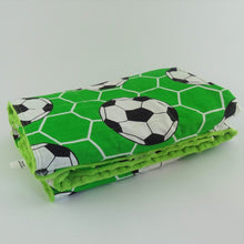 Charger l&#39;image dans la galerie, 100x150cm, Football &amp; Green Minky Weighted Blanket, 4kg