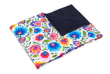 Charger l&#39;image dans la galerie, folk cotton weighted blanket made with navy blue cotton  by sensory owl