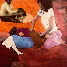 Charger l&#39;image dans la galerie, women massaging a boy with rolling bag | intibag for sensory owl