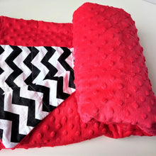 Charger l&#39;image dans la galerie, Zig Zag &amp; Red Minky Weighted Blanket | Sensory Owl