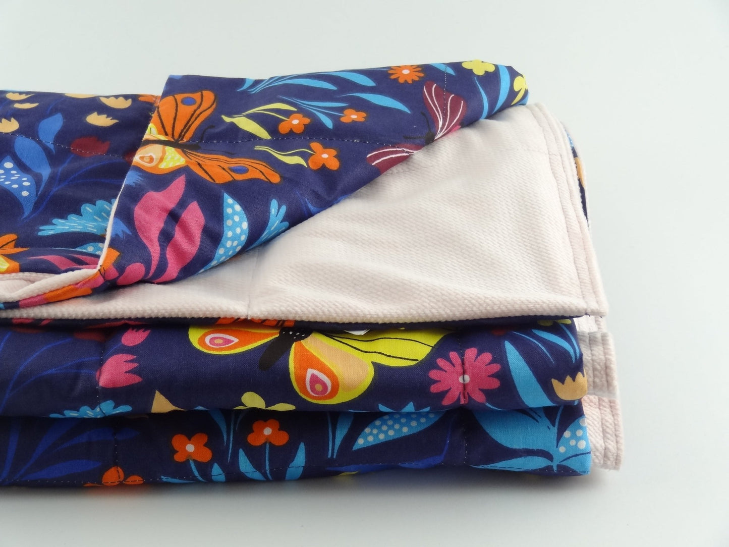 COUVERTURE LESTÉE MEADOW MINKY